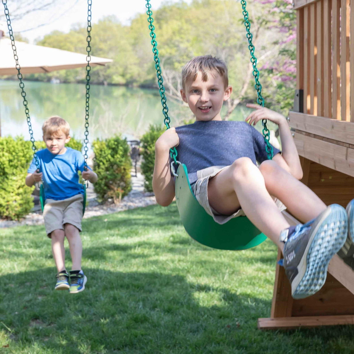 Backyard Discovery Endeavor II Swing Set