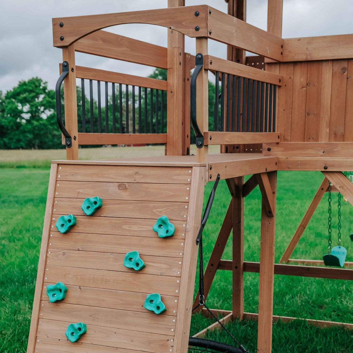 Backyard Discovery Sterling Point Swing Set.
