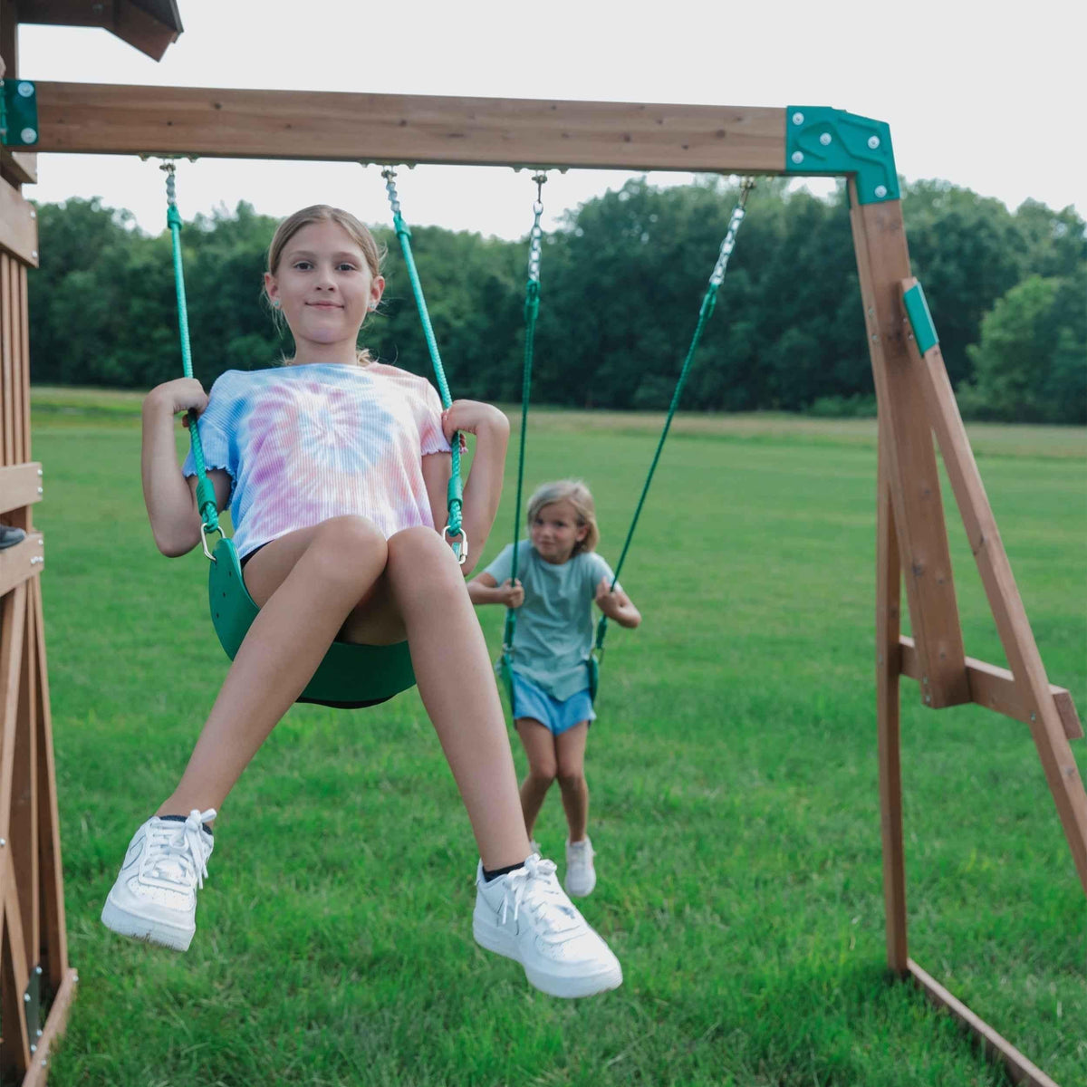 Backyard Discovery Lightning Ridge Swing Set.